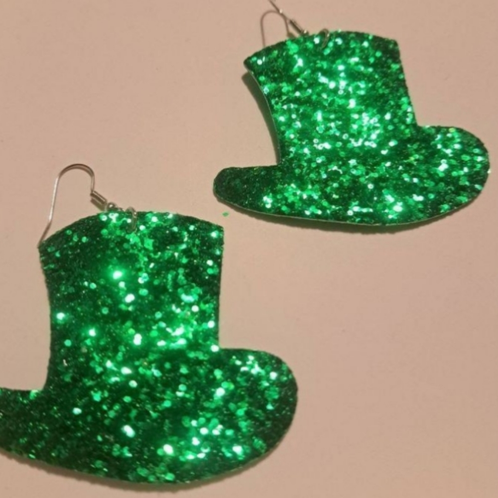 Lucky Green Lepperichan Hat Earrings-ST PATRICKS DAY Sparkly Shamrock NWT
